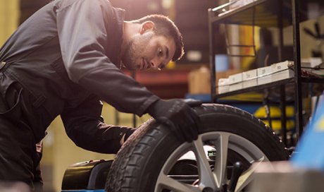 Garage auto professionnel pour la réparation de pneus crevés à Sassenage